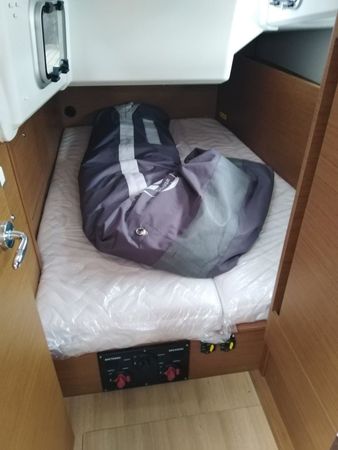 Jeanneau Sun Odyssey 410 | Rocking Chair 2