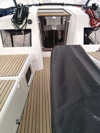 Jeanneau Sun Odyssey 410 | Rocking Chair 2