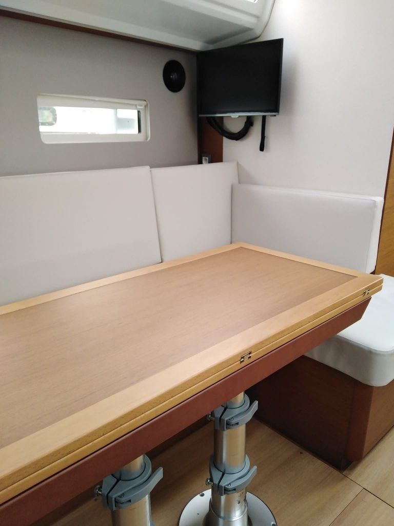 Jeanneau Sun Odyssey 410 | Rocking Chair 2