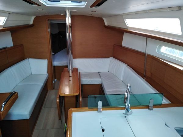Jeanneau Sun Odyssey 389 | Teeyah