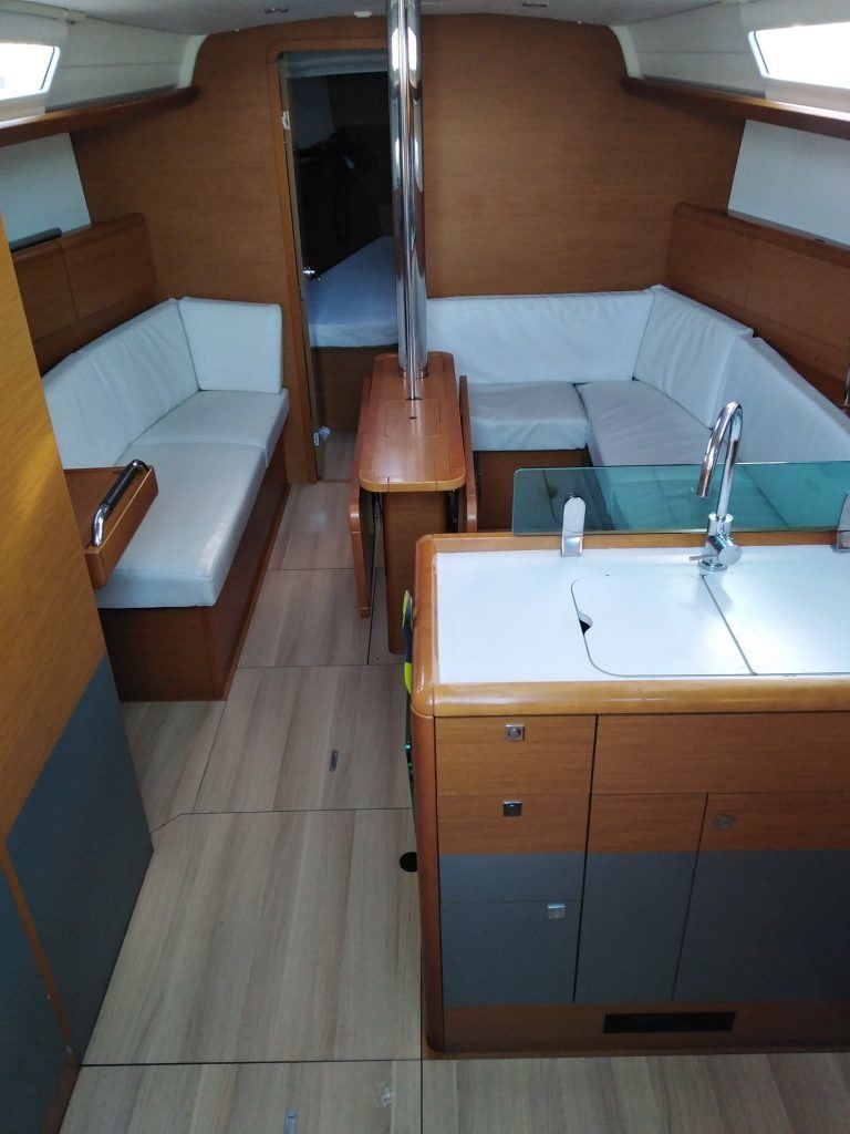 Jeanneau Sun Odyssey 389 | Teeyah