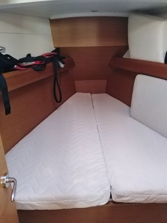 Jeanneau Sun Odyssey 389 | Teeyah