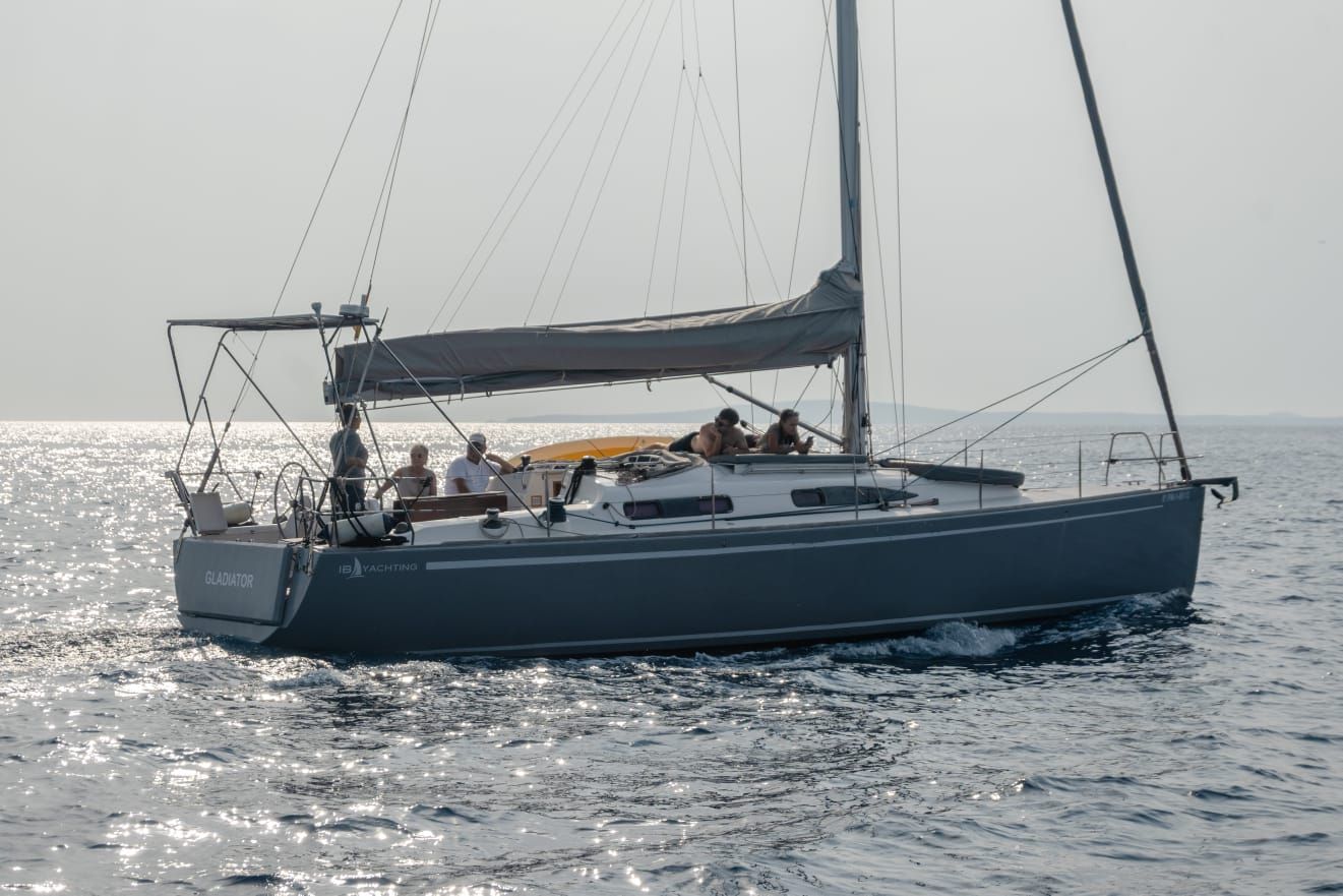 Salona 41 | Gladiator