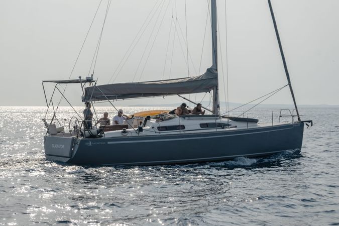 Salona 41 | Gladiator