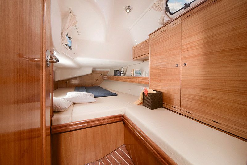 Bavaria Cruiser 40 | Mamba Negra