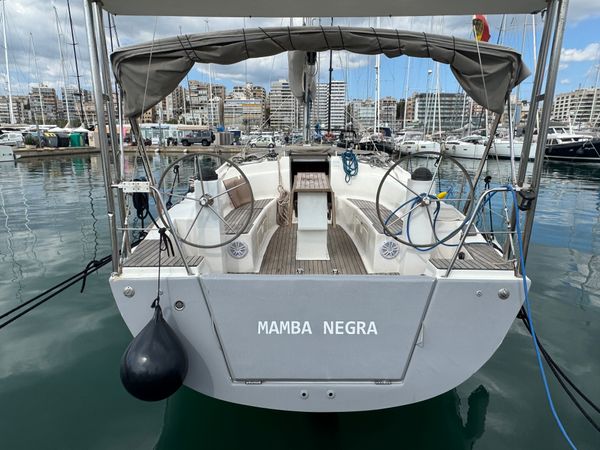 Bavaria Cruiser 40 | Mamba Negra
