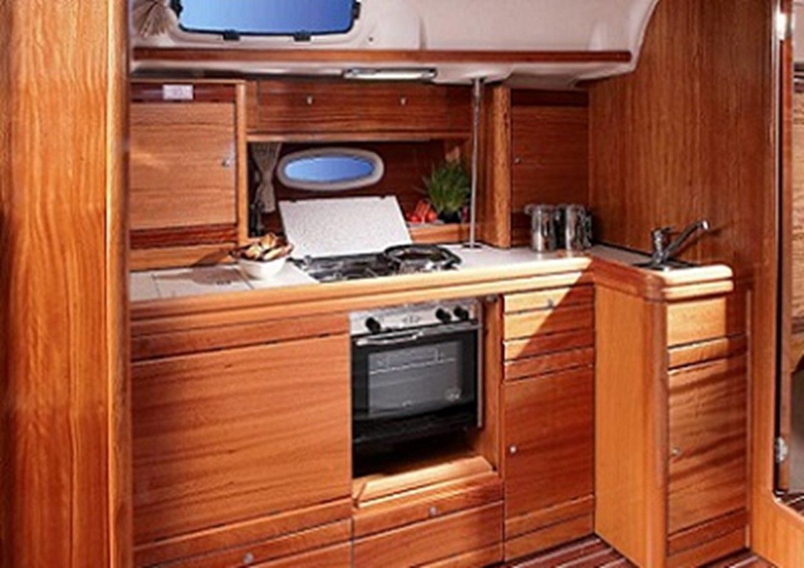 Bavaria Cruiser 40 | Mamba Negra
