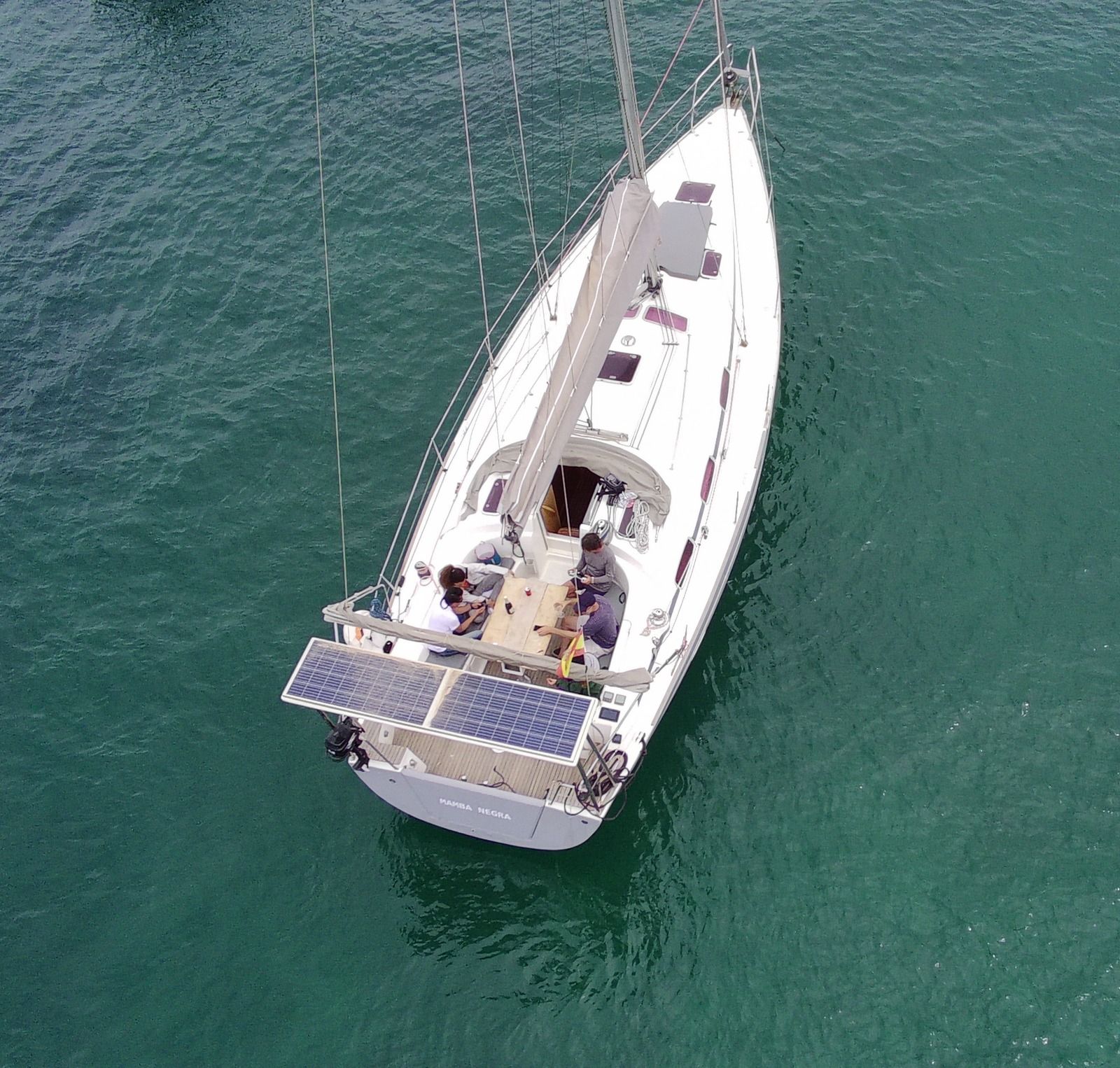 Bavaria Cruiser 40 | Mamba Negra