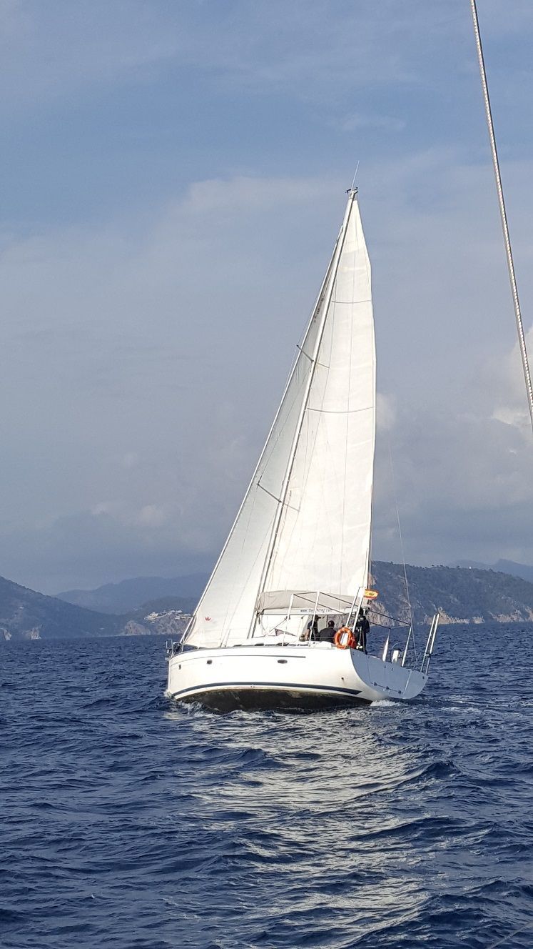 Bavaria Cruiser 40 | Mamba Negra