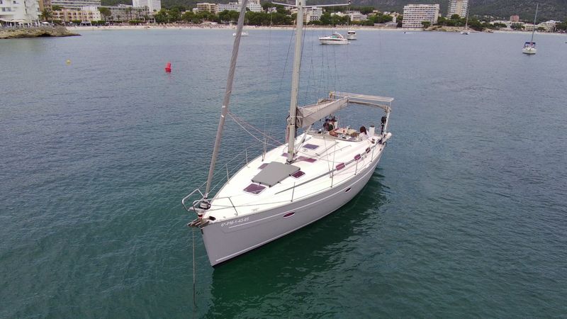 Bavaria Cruiser 40 | Mamba Negra