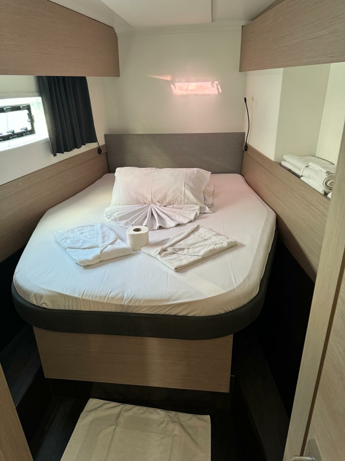 Fountaine Pajot Astrea 42 | Roxy 2