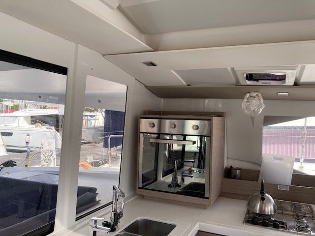 Fountaine Pajot Astrea 42 | Roxy 2