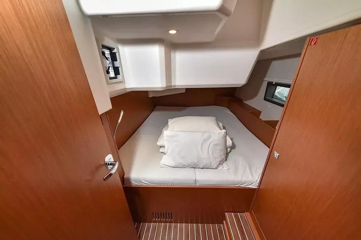 Bavaria C42 | Bella