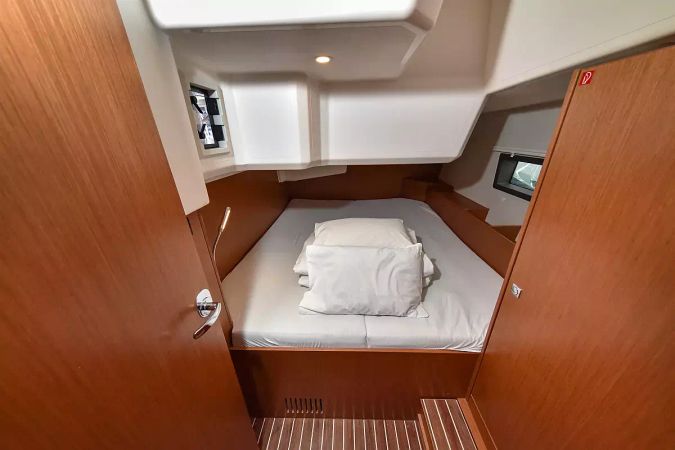 Bavaria C42 | Bella