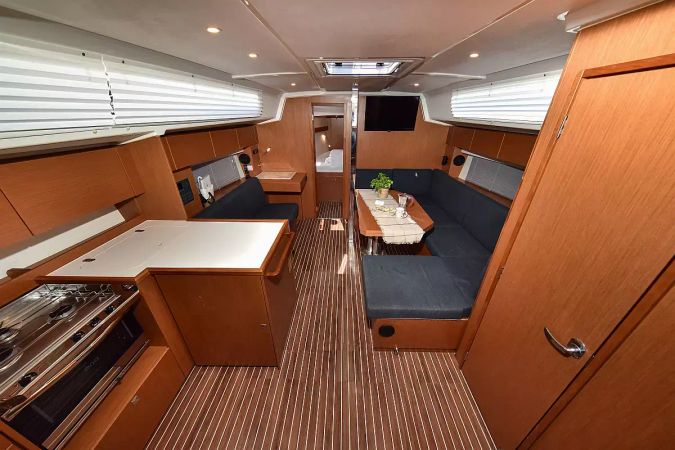 Bavaria C42 | Bella
