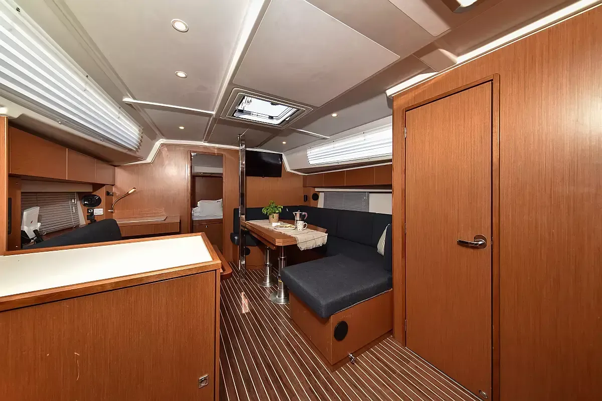 Bavaria C42 | Bella