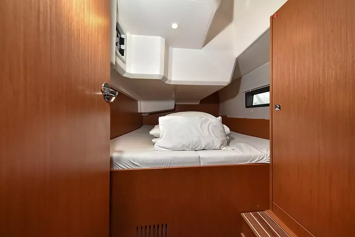 Bavaria C42 | Bella