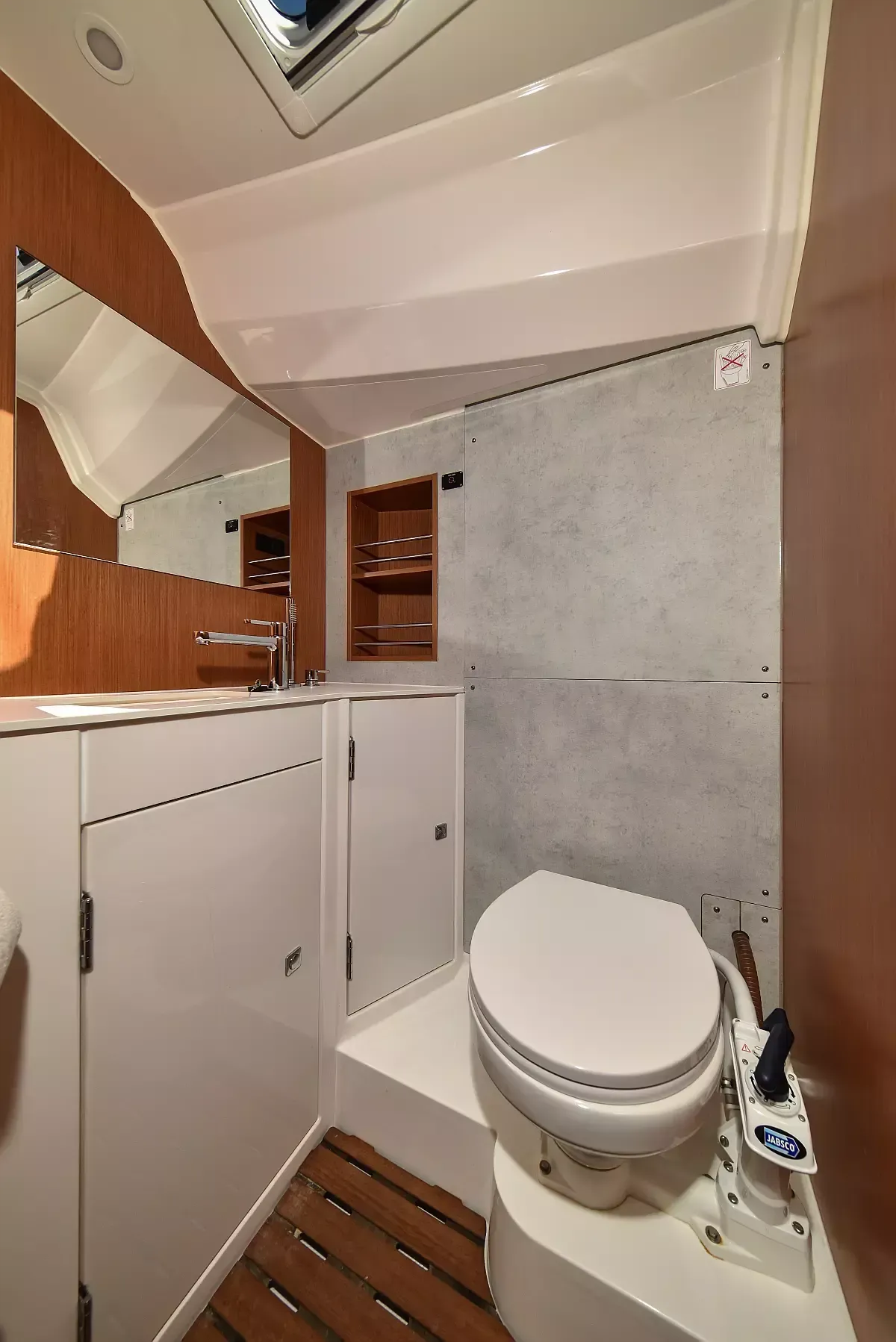 Bavaria C42 | Bella
