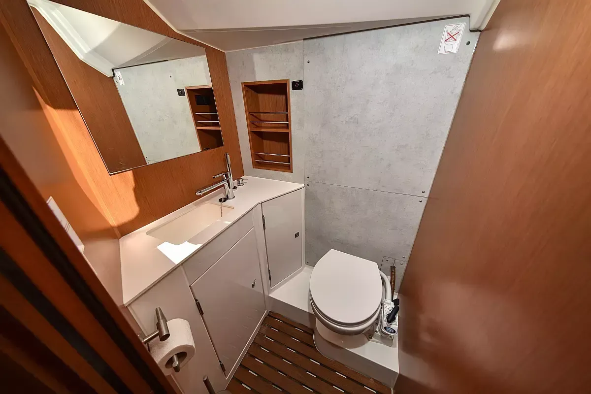 Bavaria C42 | Bella