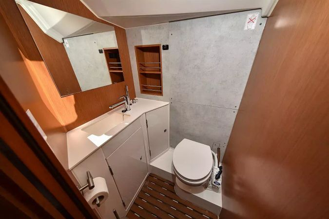 Bavaria C42 | Bella