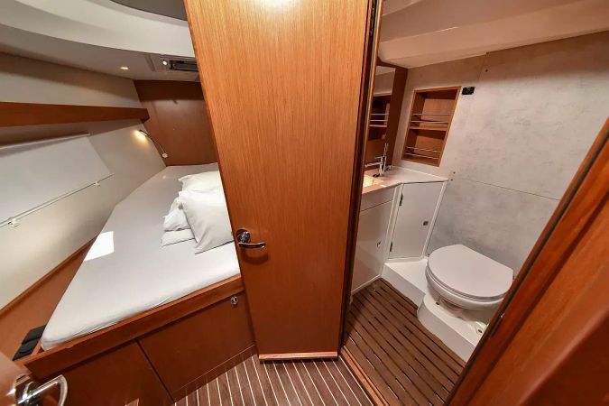 Bavaria C42 | Bella