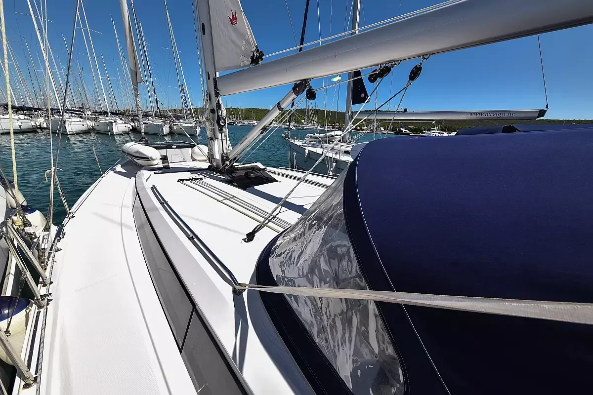 Bavaria C42 | Bella