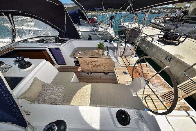 Bavaria C42 | Bella