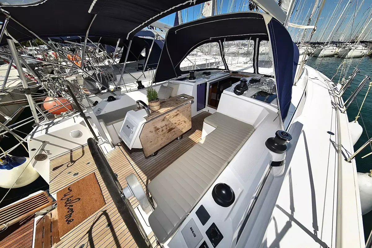 Bavaria C42 | Bella