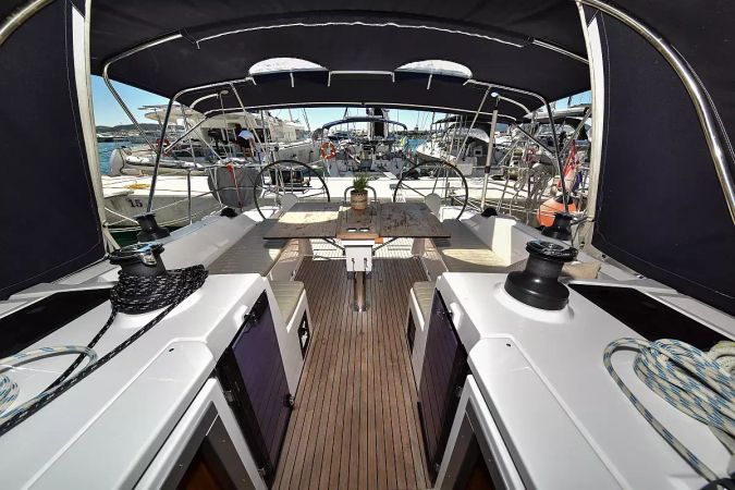 Bavaria C42 | Bella