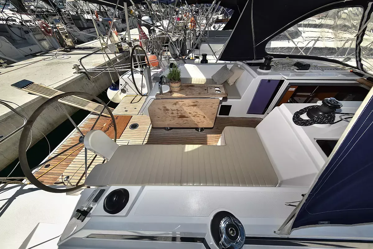 Bavaria C42 | Bella