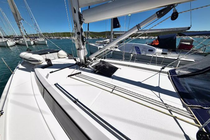 Bavaria C42 | Bella