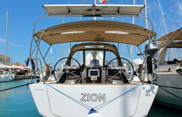 Dufour 360 | Zion