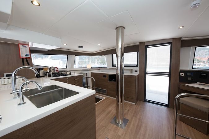 Bali 4.6 | Mayflower