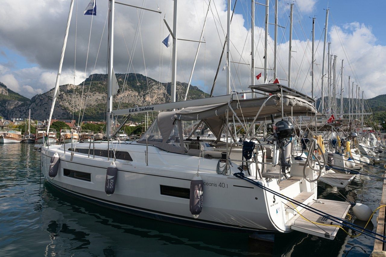 Beneteau Oceanis 40.1 | Mavi Mercury