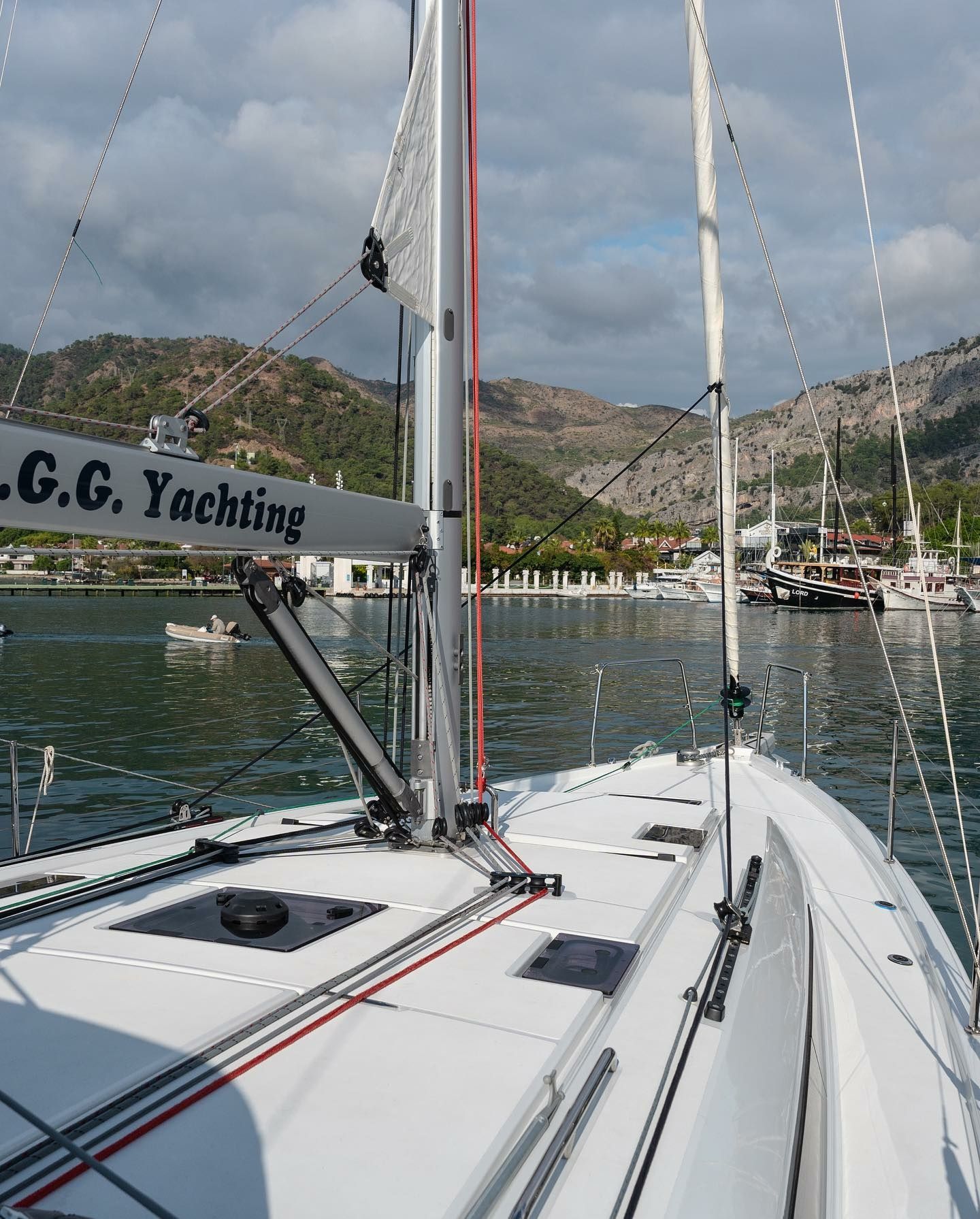 Beneteau Oceanis 40.1 | Mavi Mercury