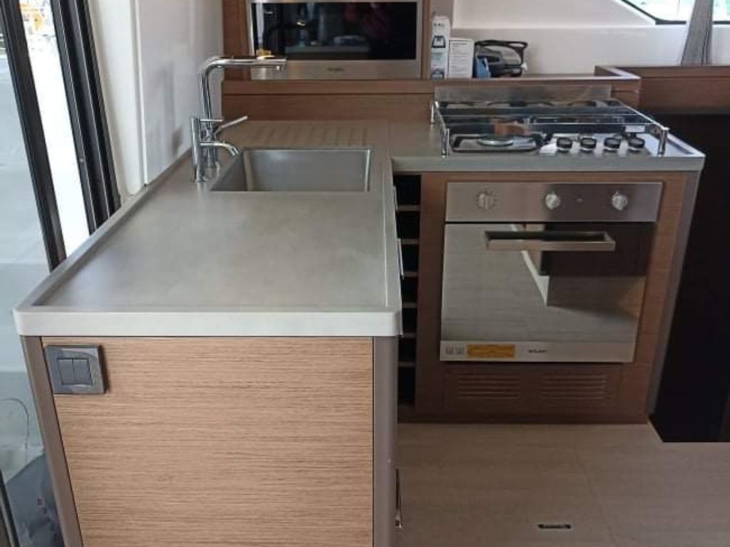 Lagoon 50 | Silhouette