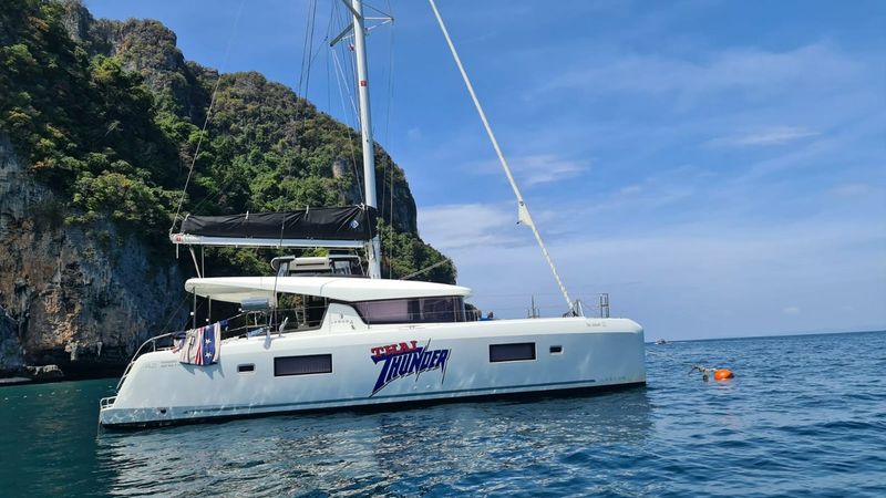 Lagoon 42 | Thai Thunder