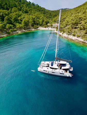 Lagoon 46 | Active Cruises