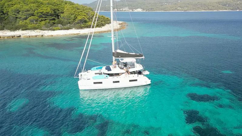 Lagoon 46 | Active Cruises