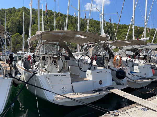Jeanneau Sun Odyssey 389 | Sound of Silence