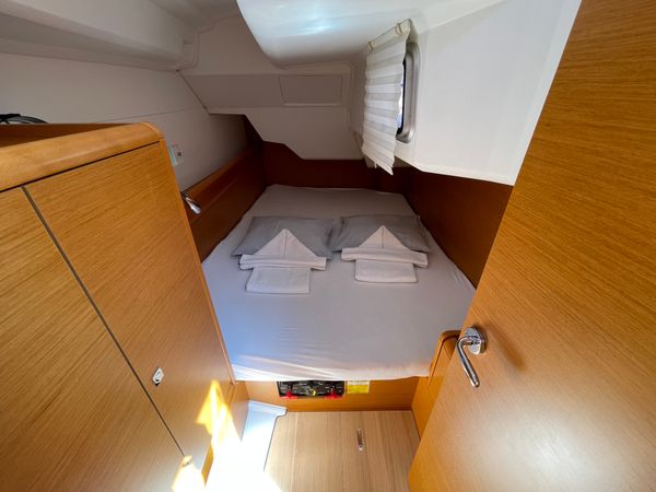 Jeanneau Sun Odyssey 389 | Sound of Silence