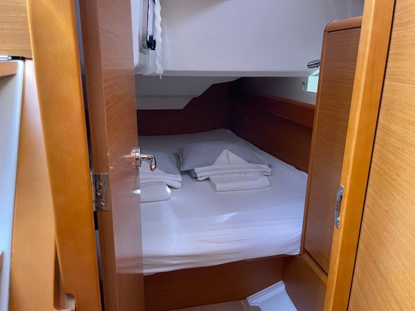 Jeanneau Sun Odyssey 389 | Sound of Silence
