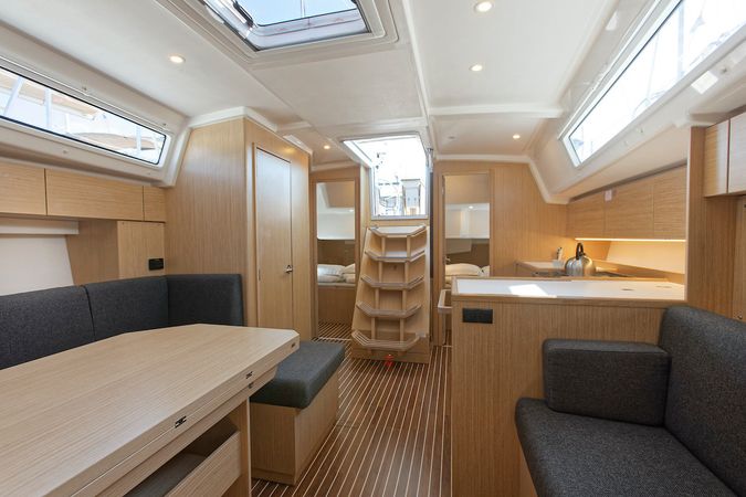 Bavaria C42 | Srna