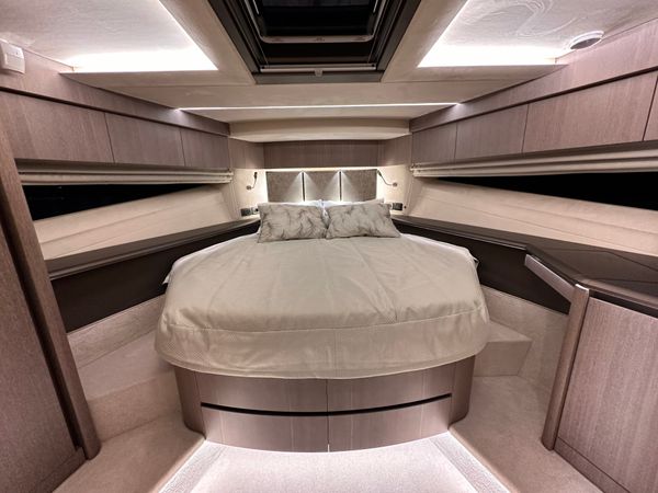 Galeon 680 Fly | Paradise