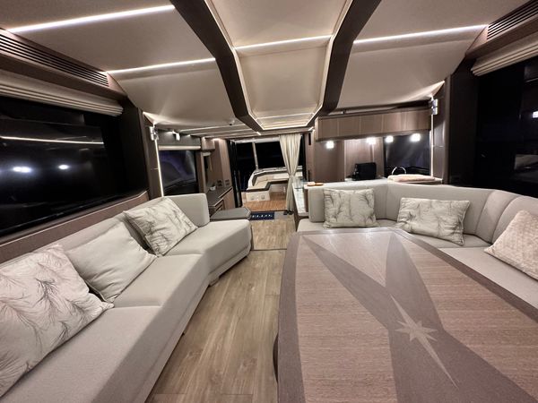 Galeon 680 Fly | Paradise