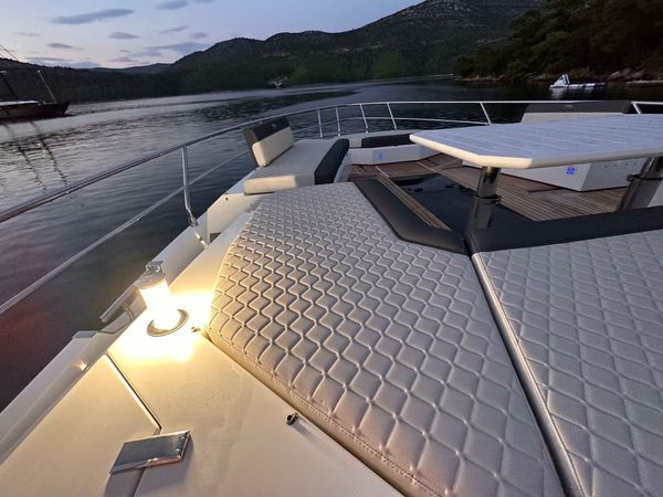 Galeon 680 Fly | Paradise