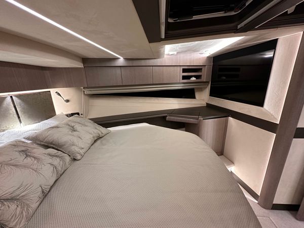Galeon 680 Fly | Paradise