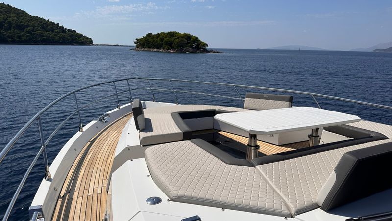 Galeon 680 Fly | Paradise