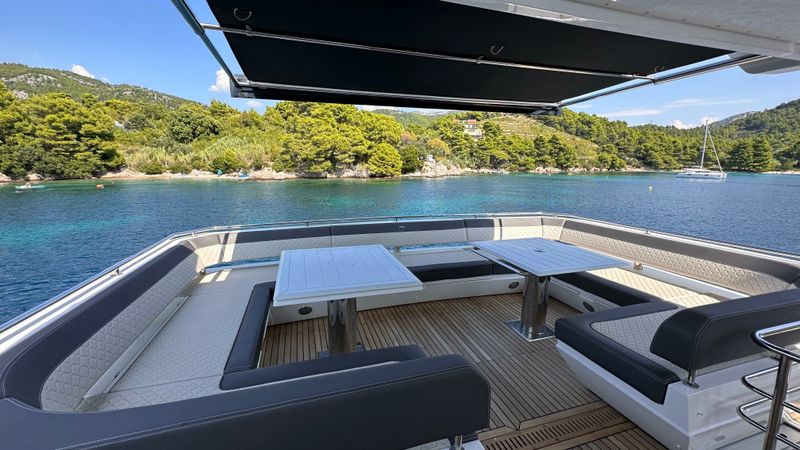 Galeon 680 Fly | Paradise