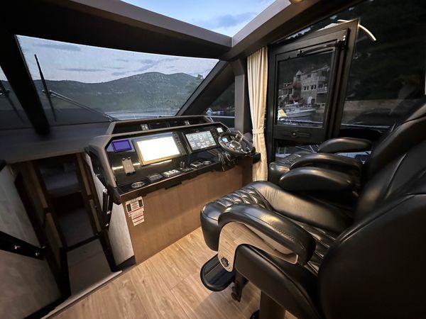 Galeon 680 Fly | Paradise